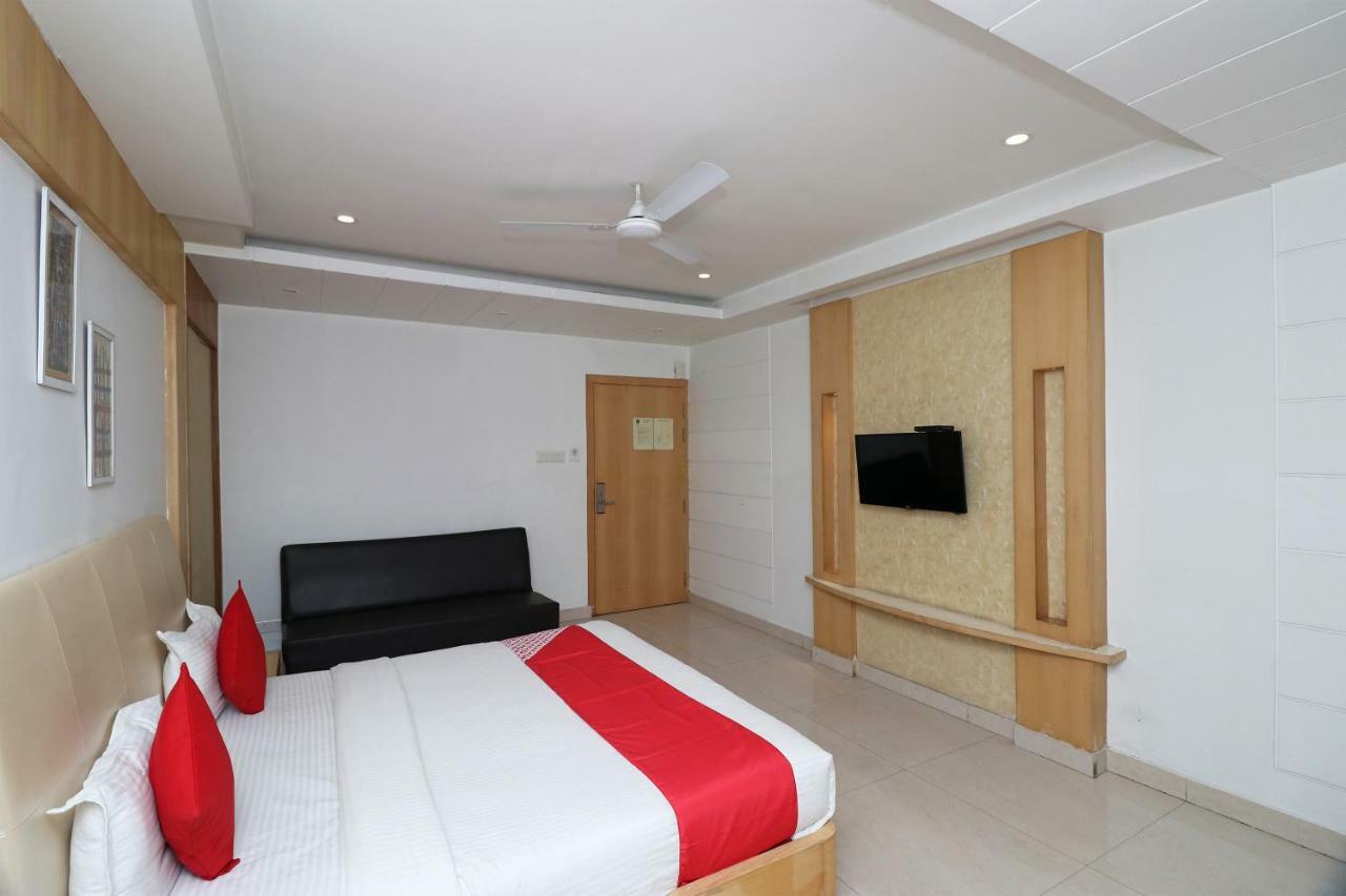 Oyo 5843 Hotel Yash Inn Mirzapur Exterior photo